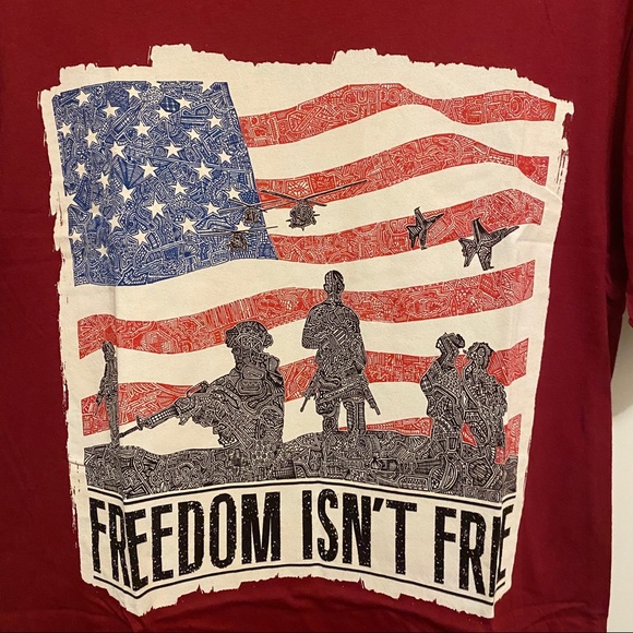 Red Flag Freedom Isn’t Free T-shirt New - Picture 3 of 5